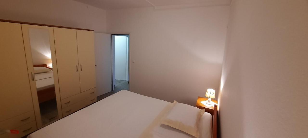 Apartmani "Alenka" Primošten المظهر الخارجي الصورة