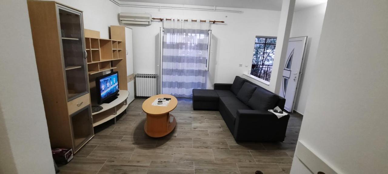 Apartmani "Alenka" Primošten المظهر الخارجي الصورة
