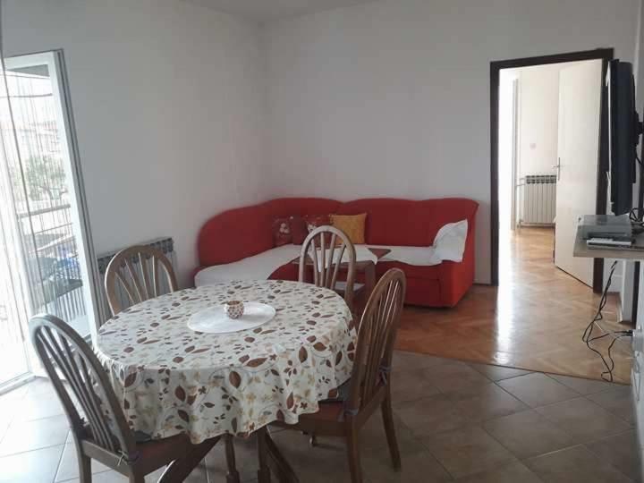 Apartmani "Alenka" Primošten المظهر الخارجي الصورة
