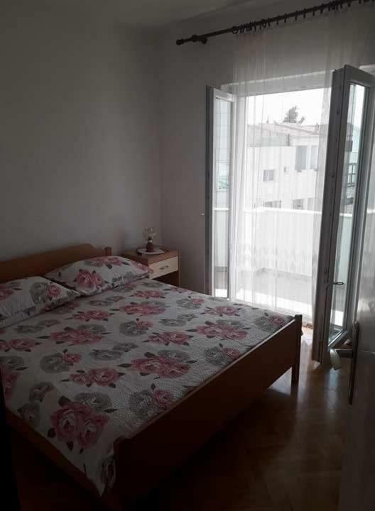 Apartmani "Alenka" Primošten المظهر الخارجي الصورة