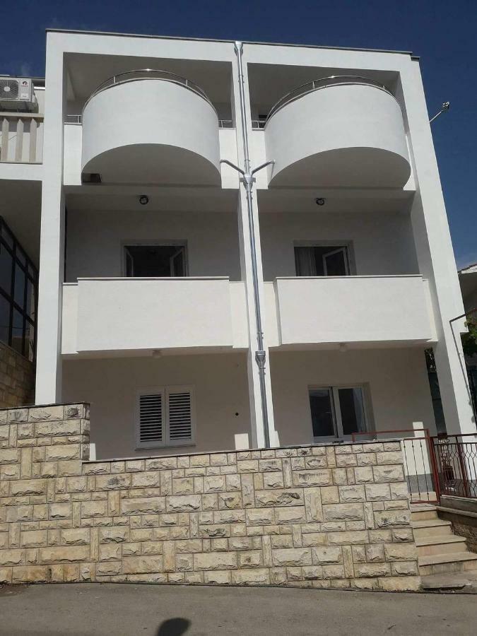 Apartmani "Alenka" Primošten المظهر الخارجي الصورة