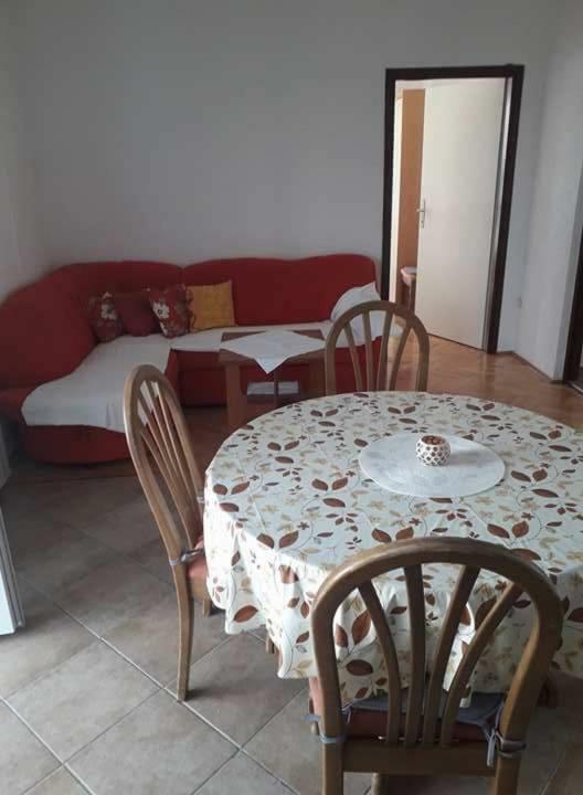 Apartmani "Alenka" Primošten المظهر الخارجي الصورة