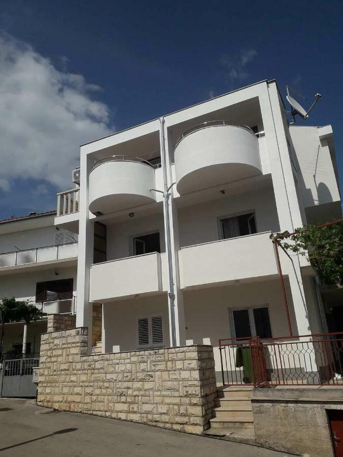 Apartmani "Alenka" Primošten المظهر الخارجي الصورة