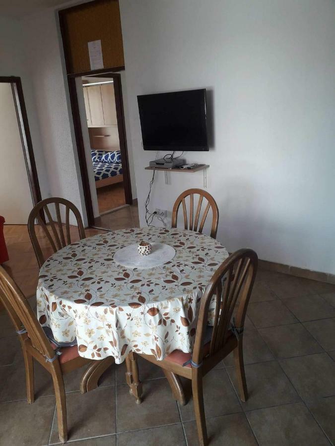 Apartmani "Alenka" Primošten المظهر الخارجي الصورة